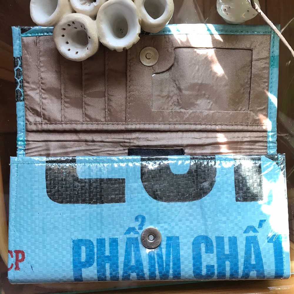 Cambodia Fish Clutch. - Picture 3 of 6